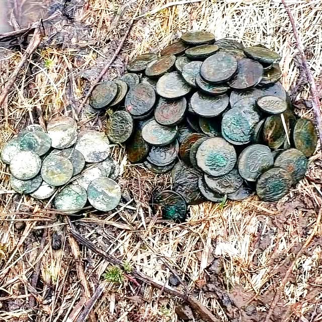 😮🤯😎✊✌️🍀 #metaldetecting #mydigworld #treasure #dirtfishing #hobbydetecting".