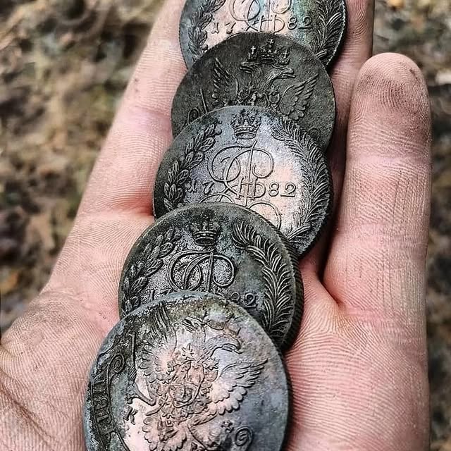 #metaldetecting #mydigworld #coin #dirtfishing #hobbydetecting".