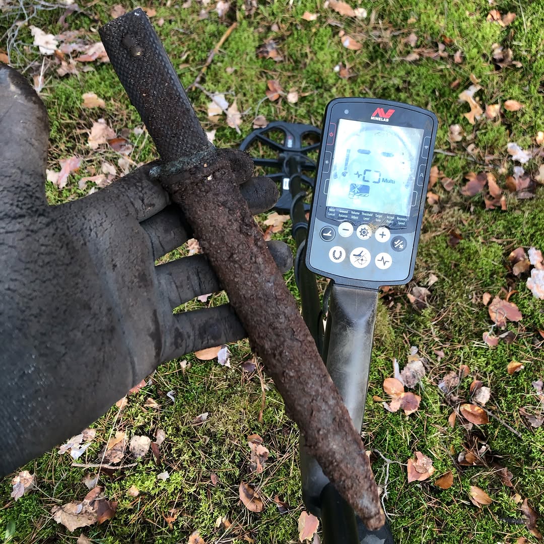 Ein Bajonett zu finden wird schon immer seltener. Dann sogar noch mit der Scheide ist doppeltes Glück. Wann hast du dein letztes gefunden? #sondeln #spurensuche #outdoor #metalldet