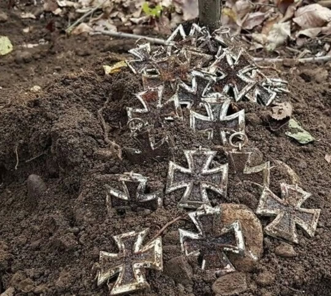 Discovered by Romanian search teams. According to information provided by members of the RMA (Romanian Military Archaeology) organization, this is a once-in-a-lifetime discovery. A