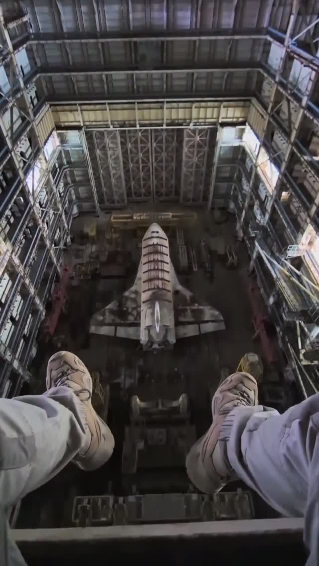 Abandoned Buran👀 Here is the shuttle Buran, created by the URRS in 1976 to compete with the American space shuttle. Buran (Bypáh) was bigger bigger, wider, more powerful and obviou