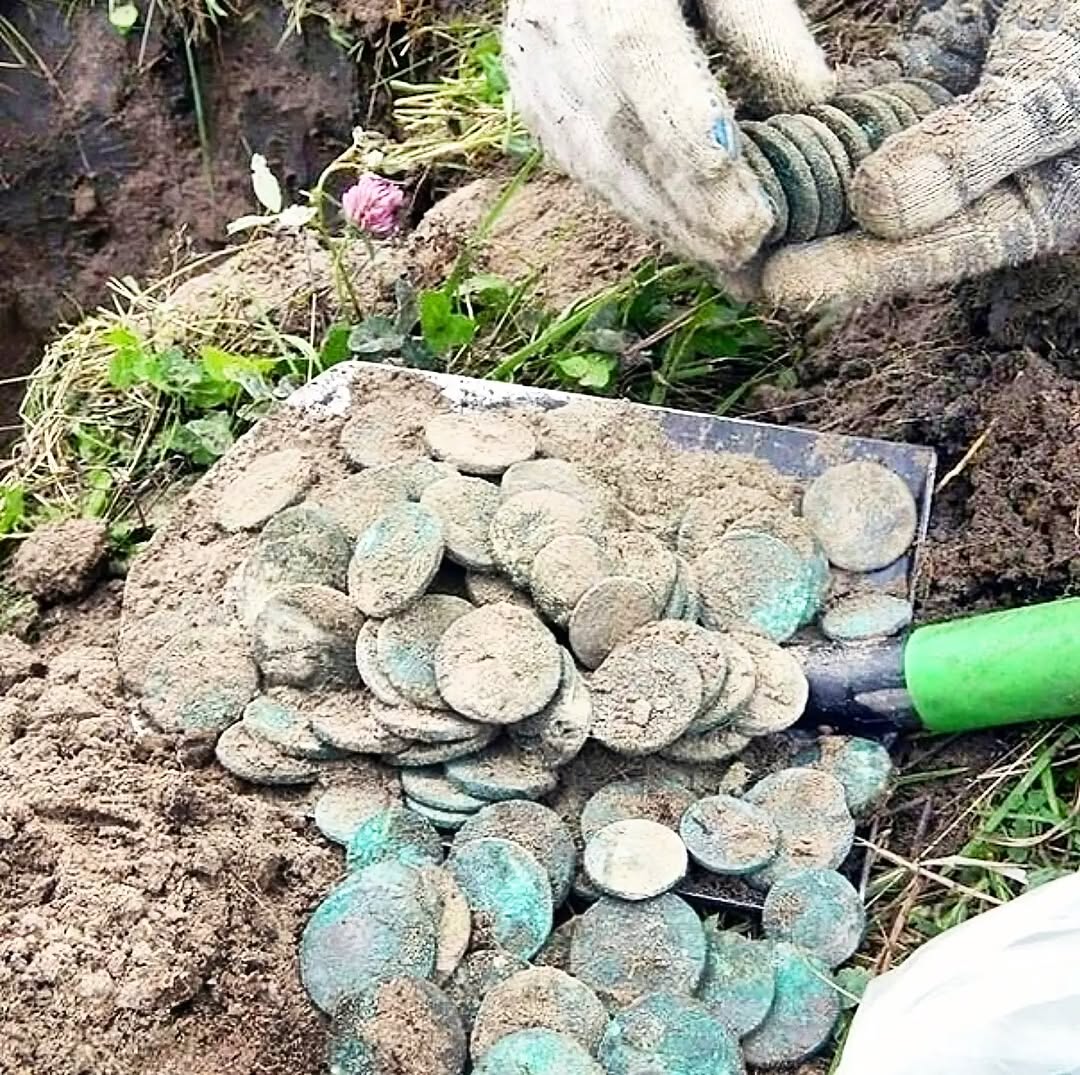 😎😏🍀 #metaldetecting #mydigworld #coin #dirtfishing #hobbydetecting