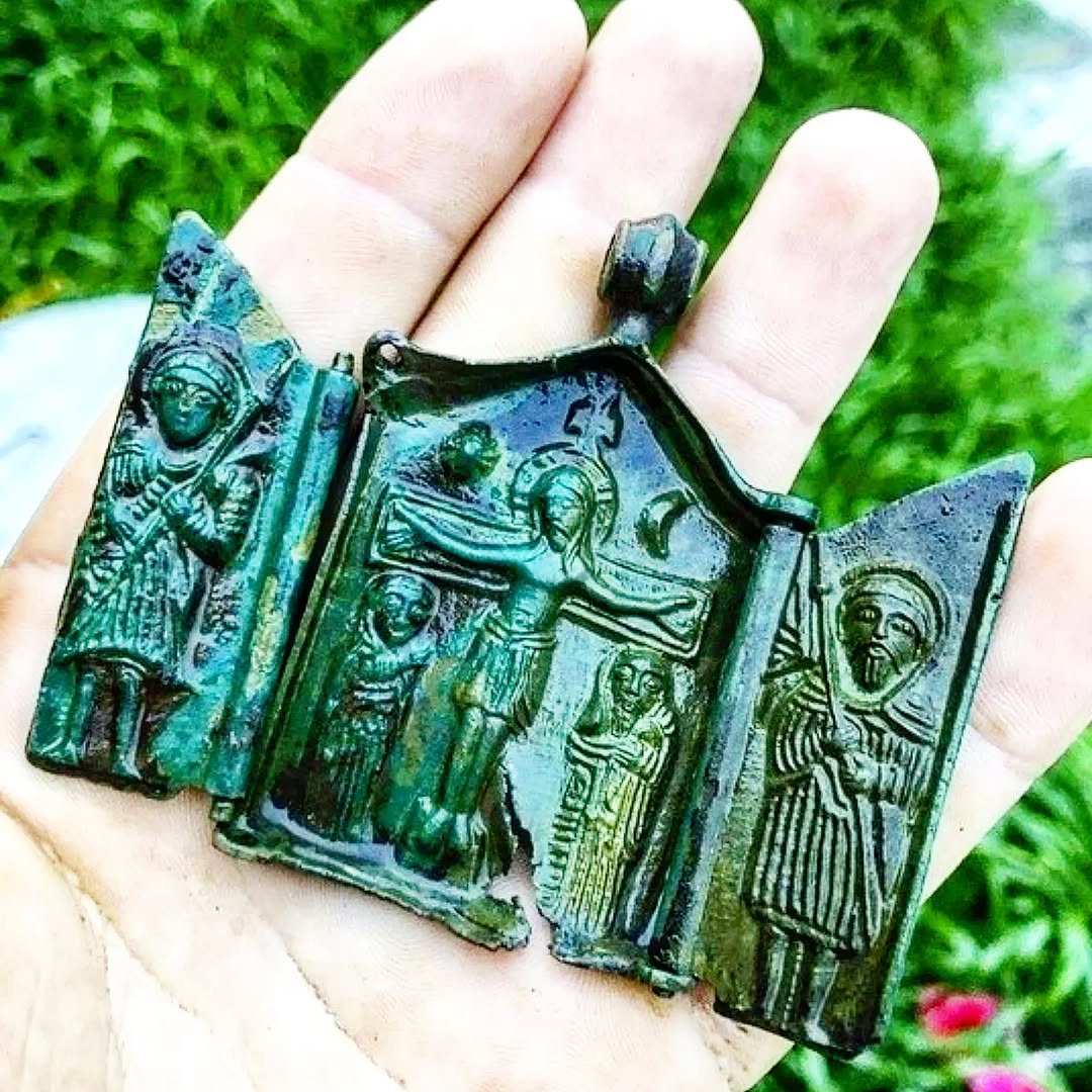 Old icon 😲 #historia #coins #metaldetecting #mydigworld #dirtfishing