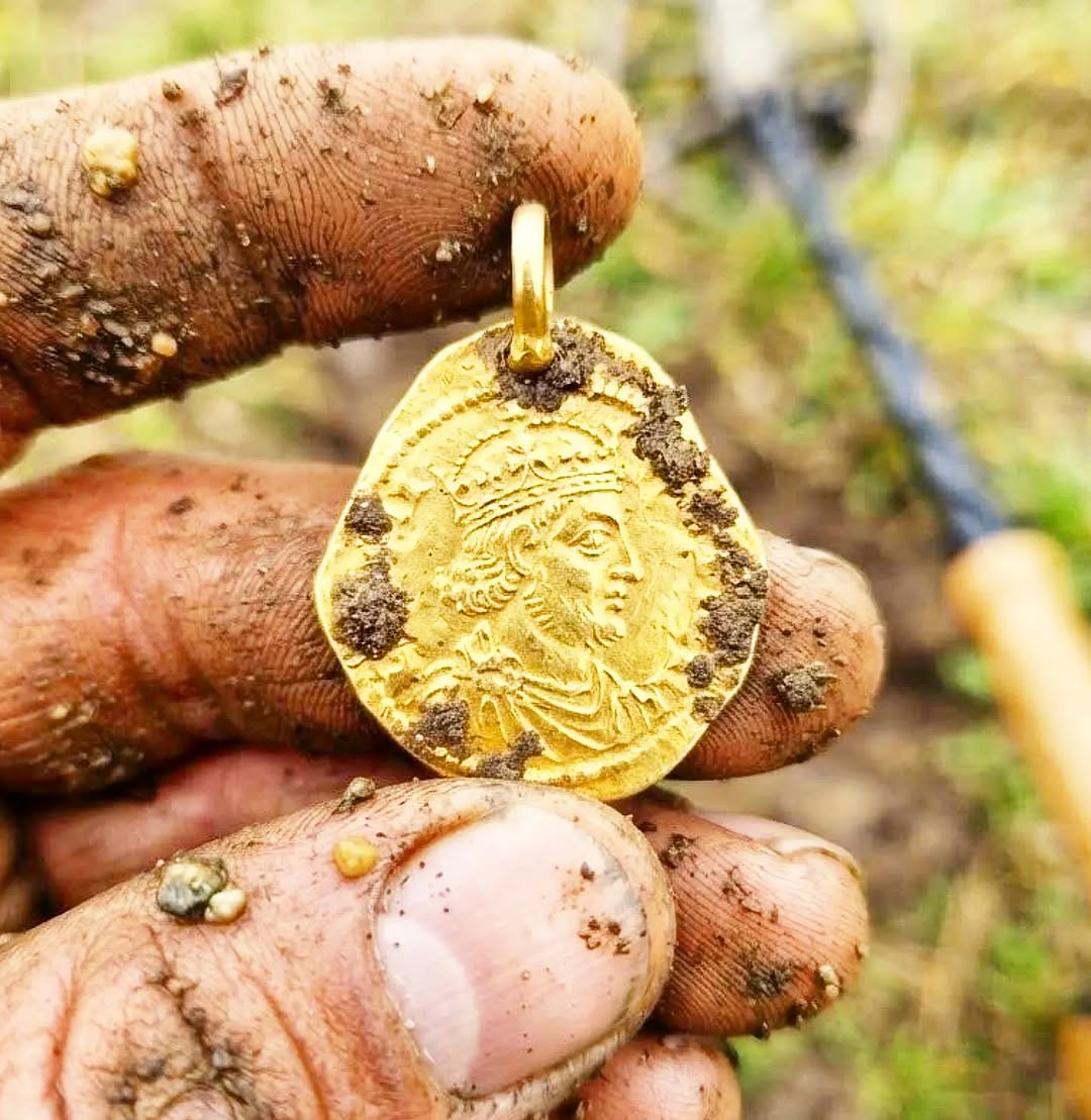 #historia #gold #metaldetecting #mydigworld #dirtfishing